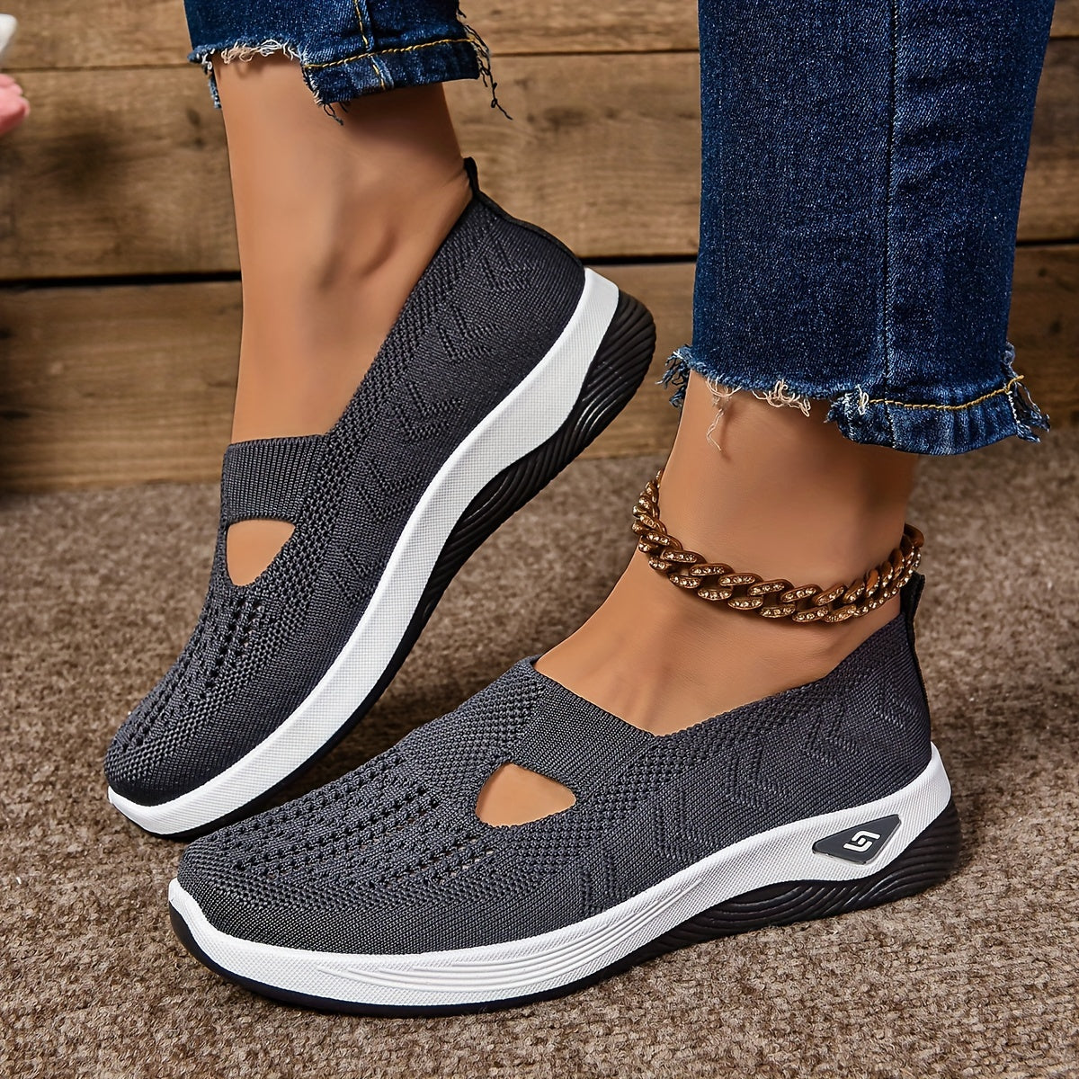 SOFT SOLE BREATHABLE ORTHOPEDIC SHOES